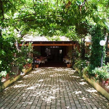 Hotel Ristorante Solari Бріатіко Екстер'єр фото