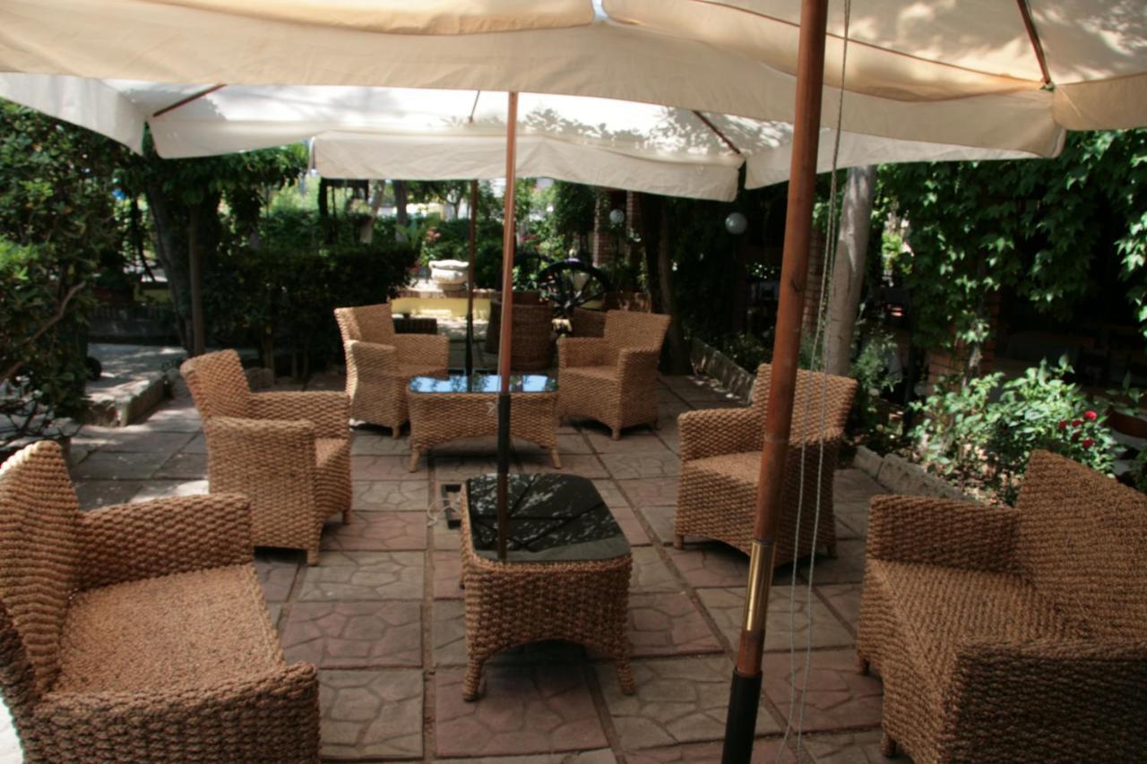 Hotel Ristorante Solari Бріатіко Екстер'єр фото